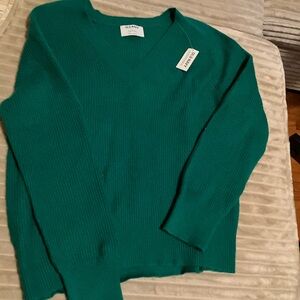 Old Navy Women's V-Neck Sweater in Green NWT